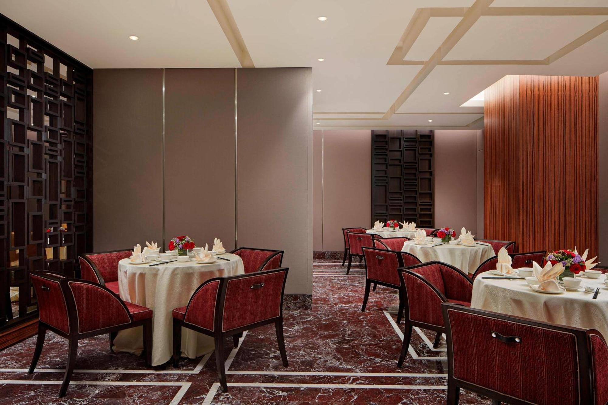 Sheraton Petaling Jaya Hotel Extérieur photo Interior of the restaurant