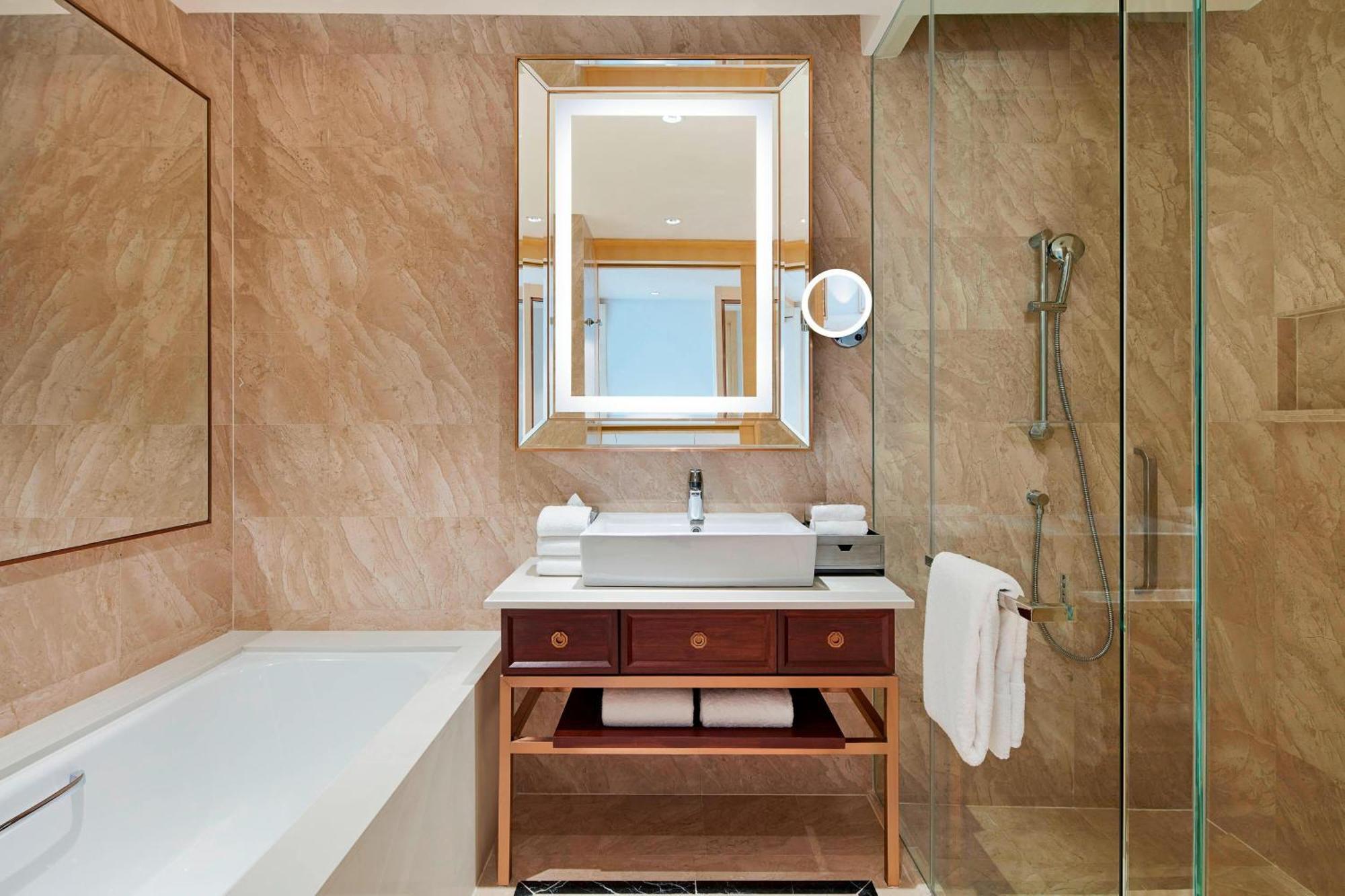 Sheraton Petaling Jaya Hotel Extérieur photo Bathroom