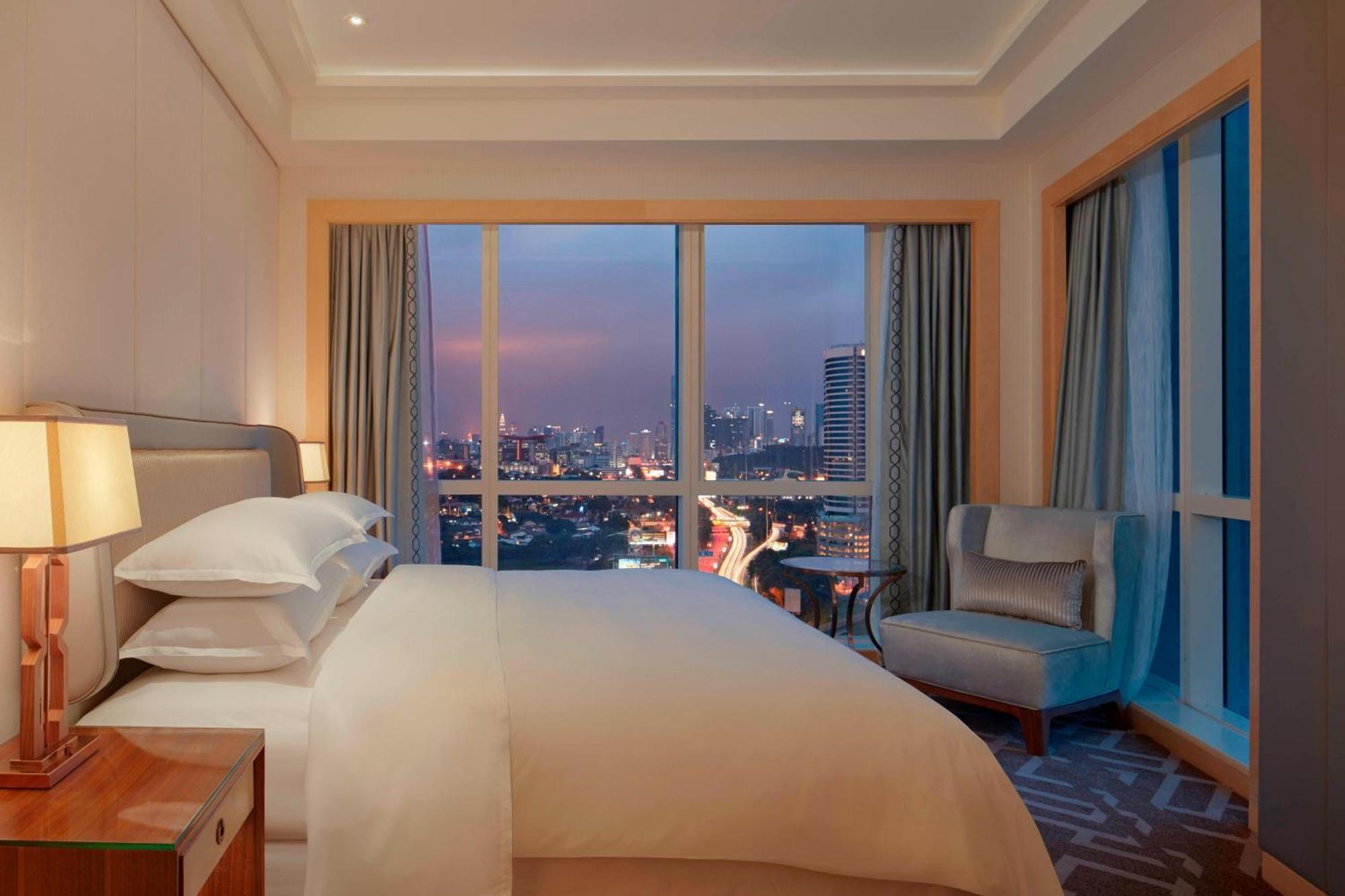 Sheraton Petaling Jaya Hotel Extérieur photo Deluxe Room